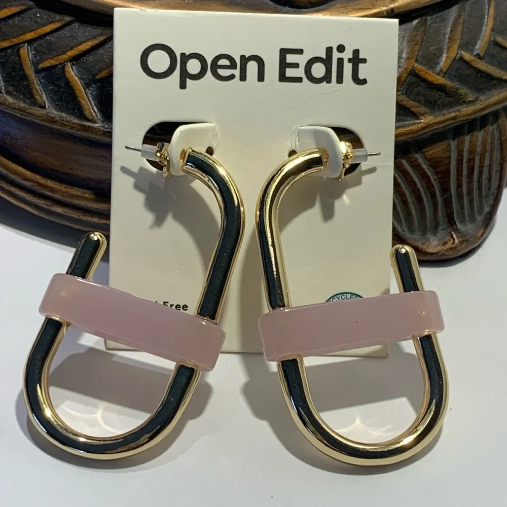 Open Edit Resin Band Oval Hoop Pierced Earrings in Purple